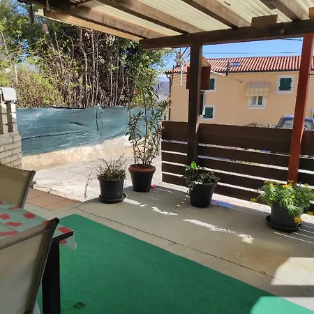 Pensiune Ellena Sunshine 3*