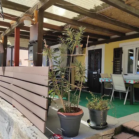 ゲストハウス Ellena Sunshine