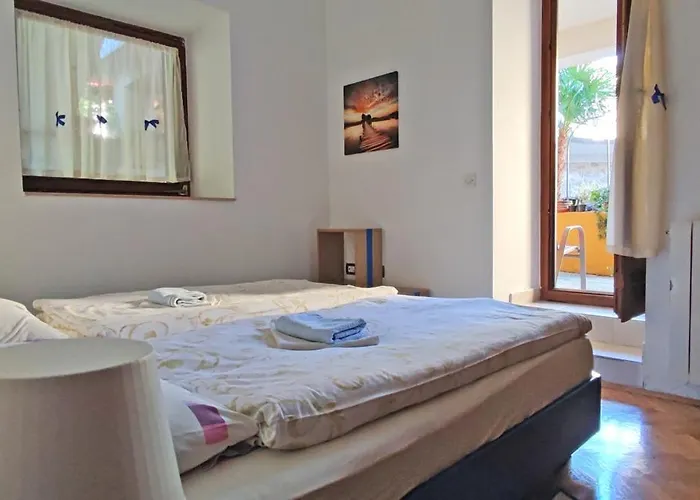 Ellena Sunshine Vendégház 3*