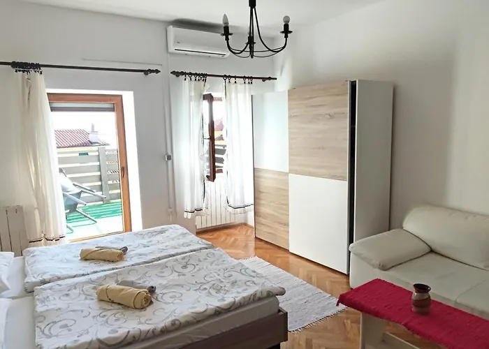 Vendégház Ellena Sunshine 3*