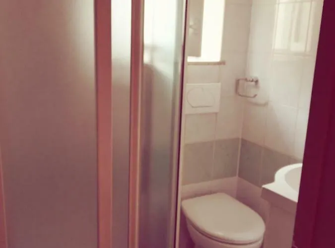 Ellena Sunshine Abbázia