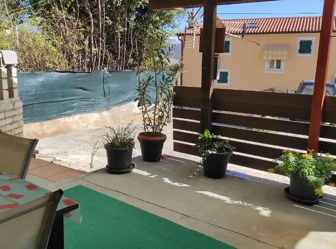 Гостевой дом Ellena Sunshine 3*